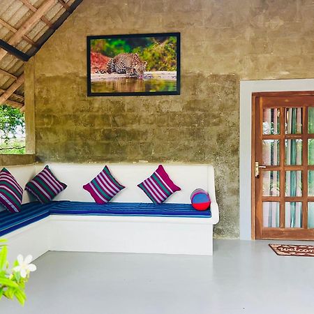 Kingfisher Beach Resort-Yala Киринда Экстерьер фото