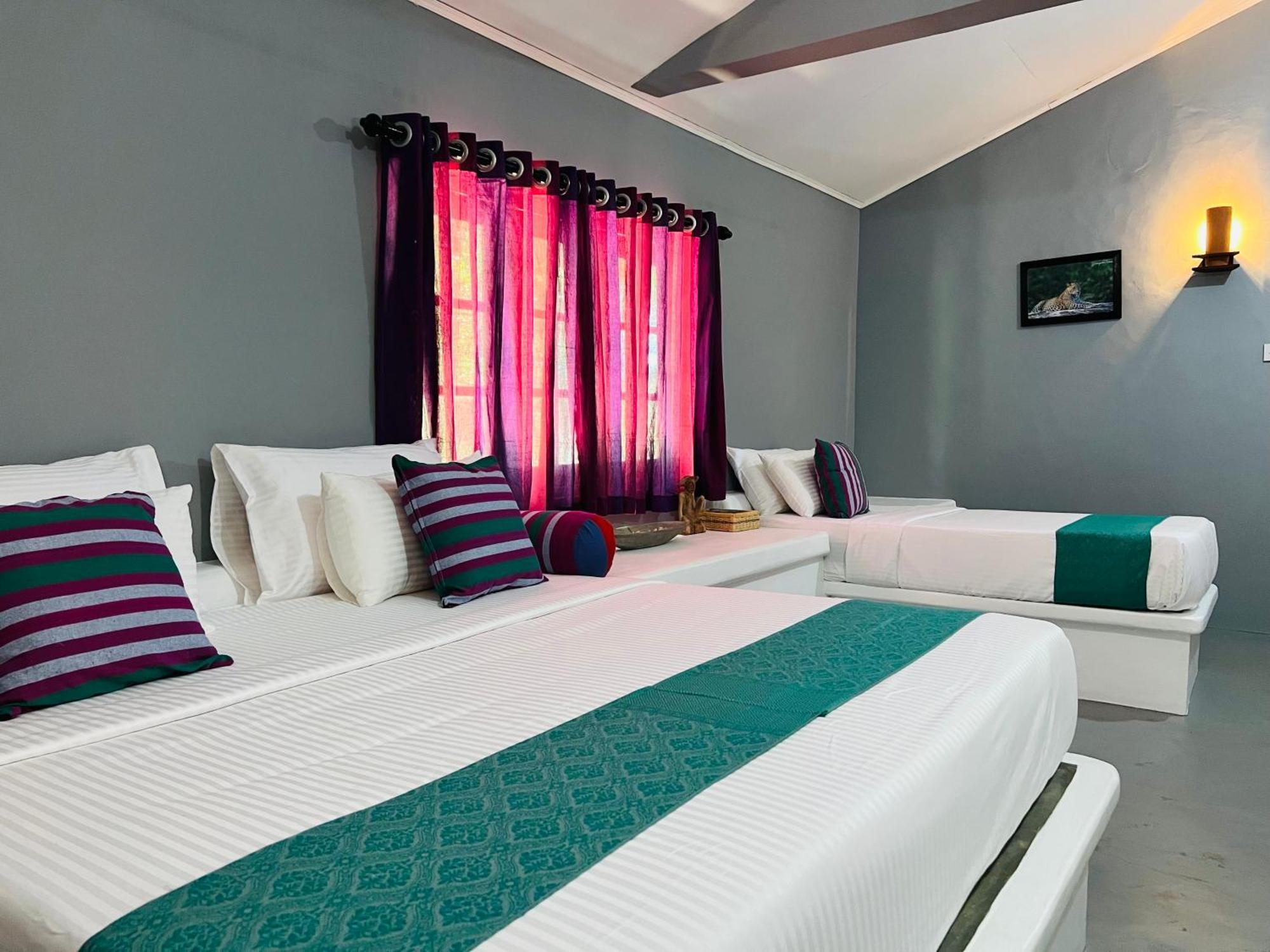 Kingfisher Beach Resort-Yala Киринда Экстерьер фото