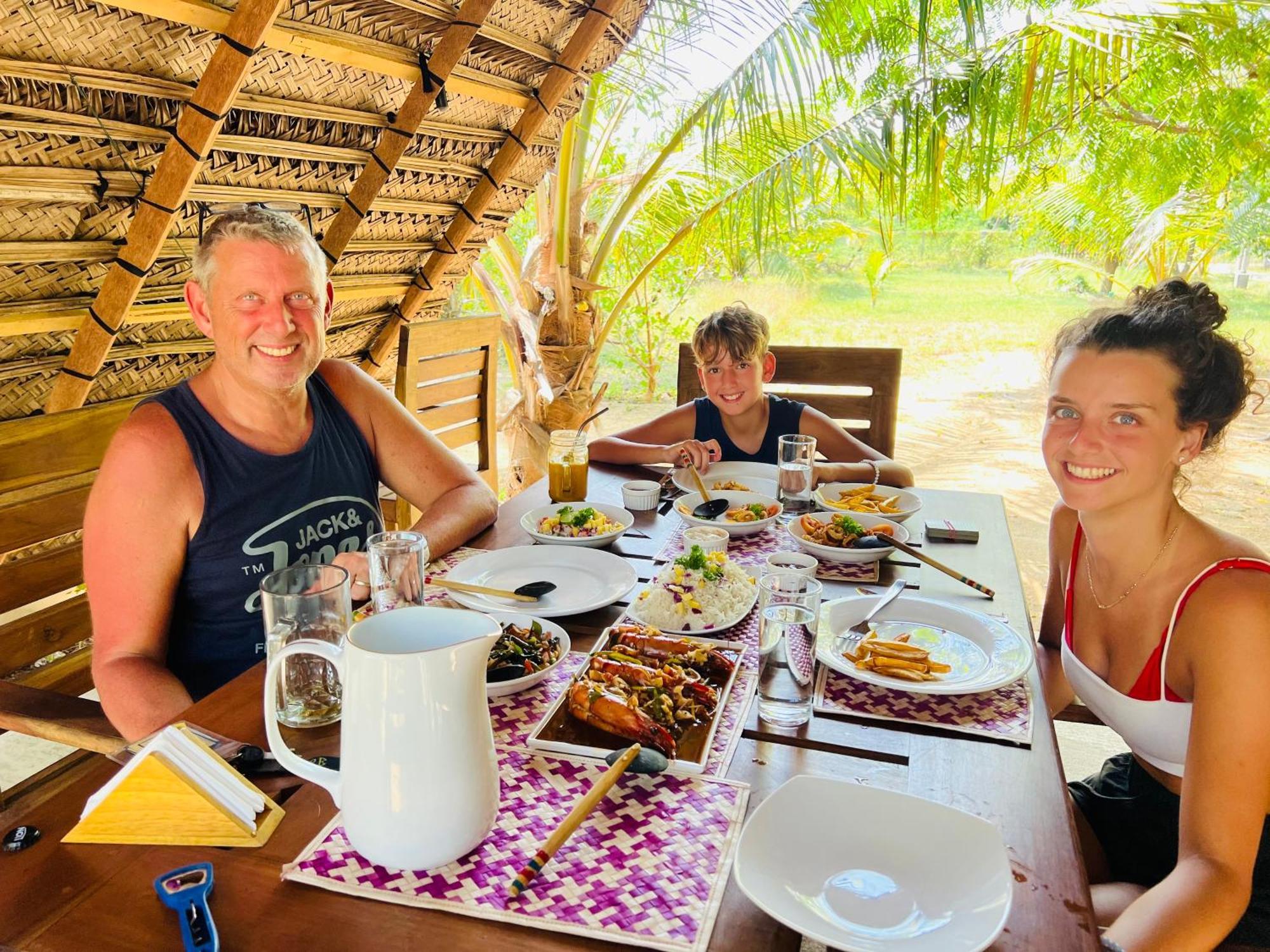 Kingfisher Beach Resort-Yala Киринда Экстерьер фото